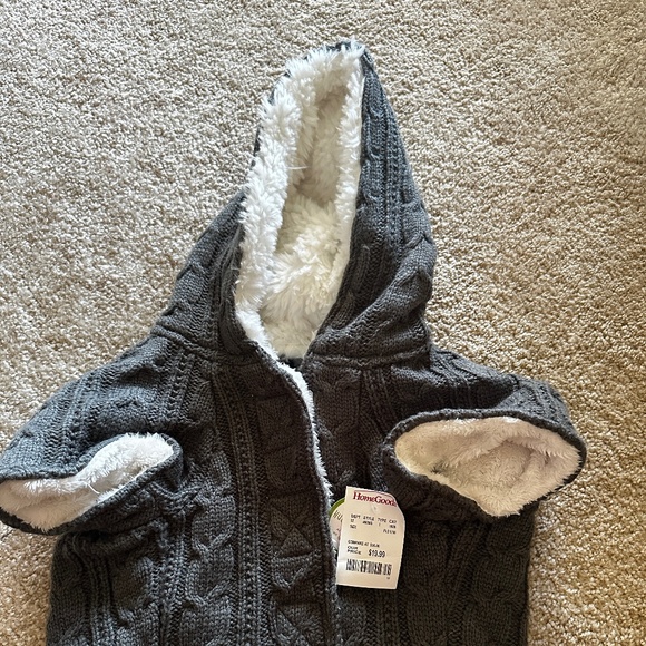 New Dog Sweater Coat fits up to 24” neck - Picture 2 of 5